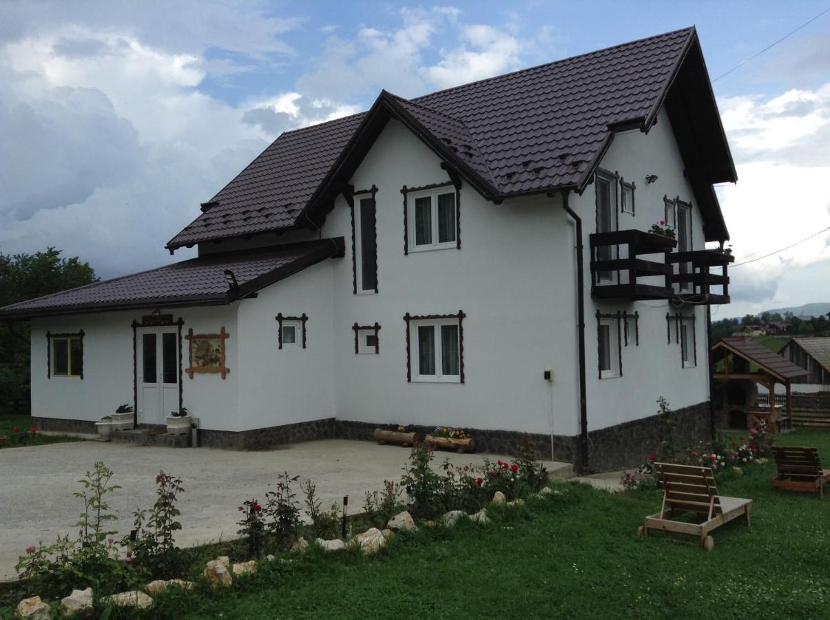 Elder Villa Bran  Exteriör bild