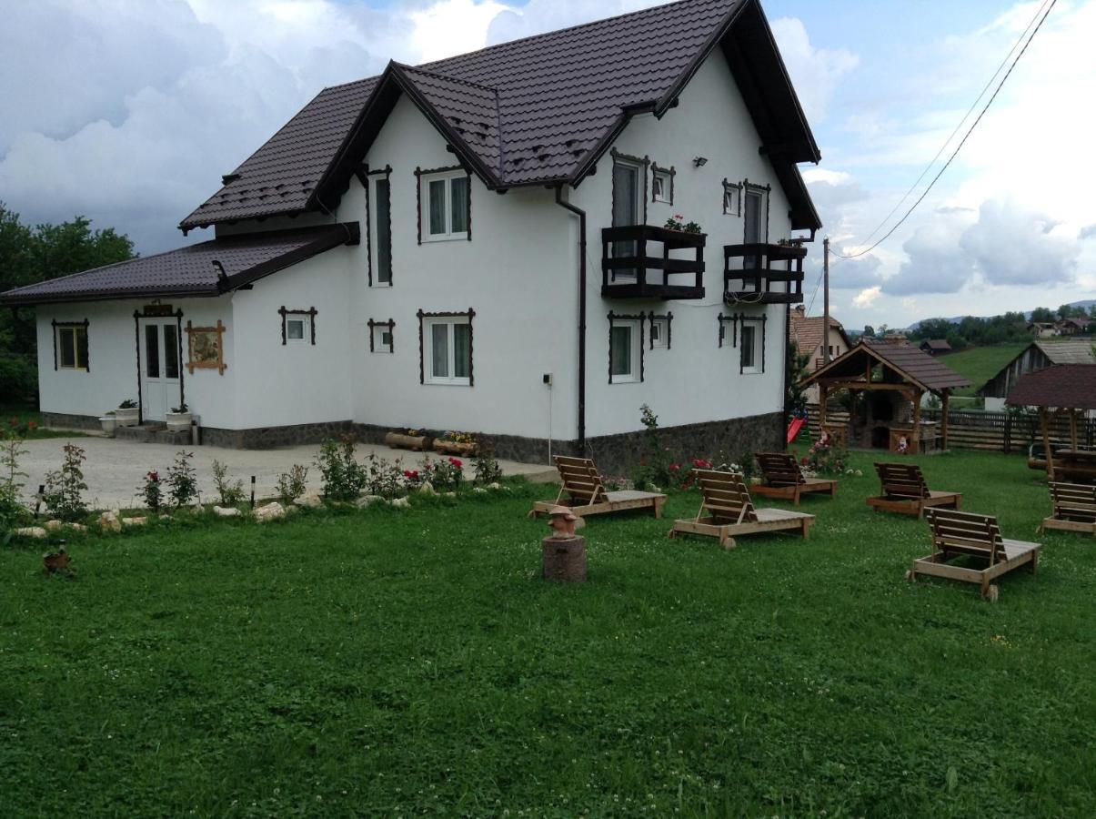 Elder Villa Bran  Exteriör bild