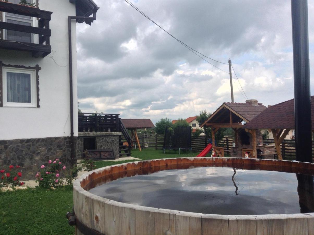 Elder Villa Bran  Exteriör bild