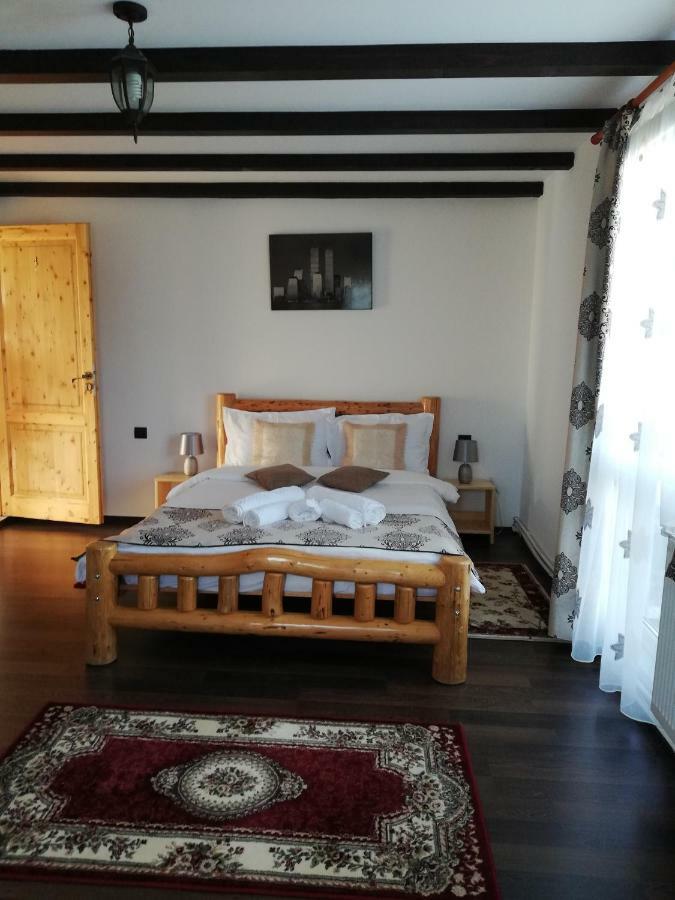 Elder Villa Bran  Exteriör bild