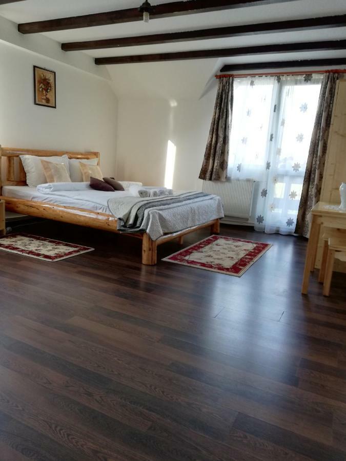 Elder Villa Bran  Exteriör bild